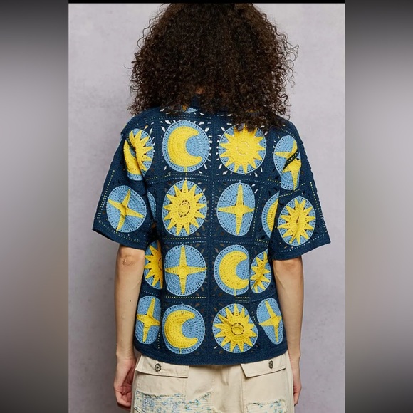 Star Moon Pattern Short Sleeve Crochet
Shirt Top - Picture 4 of 5